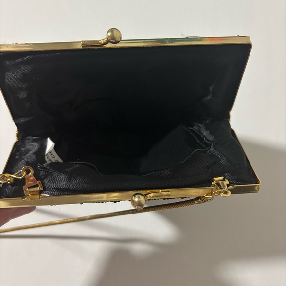 La Regale Elegant Black Beaded Clutch - Picture 7 of 8